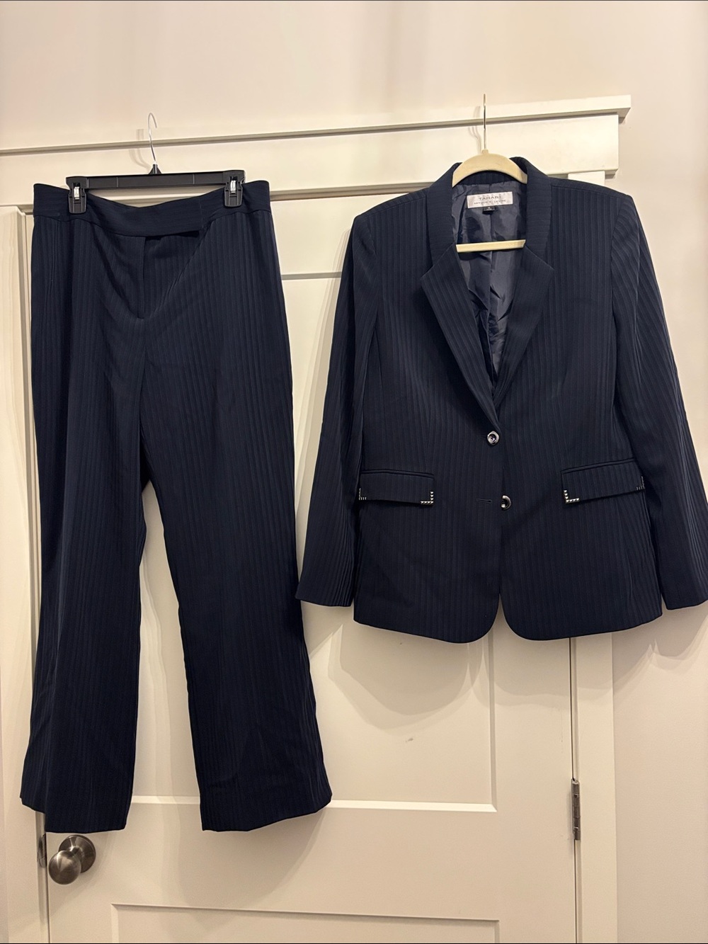 women's 2-piece pinstripe pant suit from the brand Tahari Arthur S. Levine